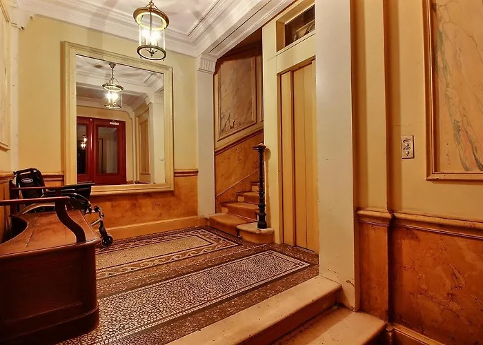 Parisian I 390 I 1 I Odeon Apartman